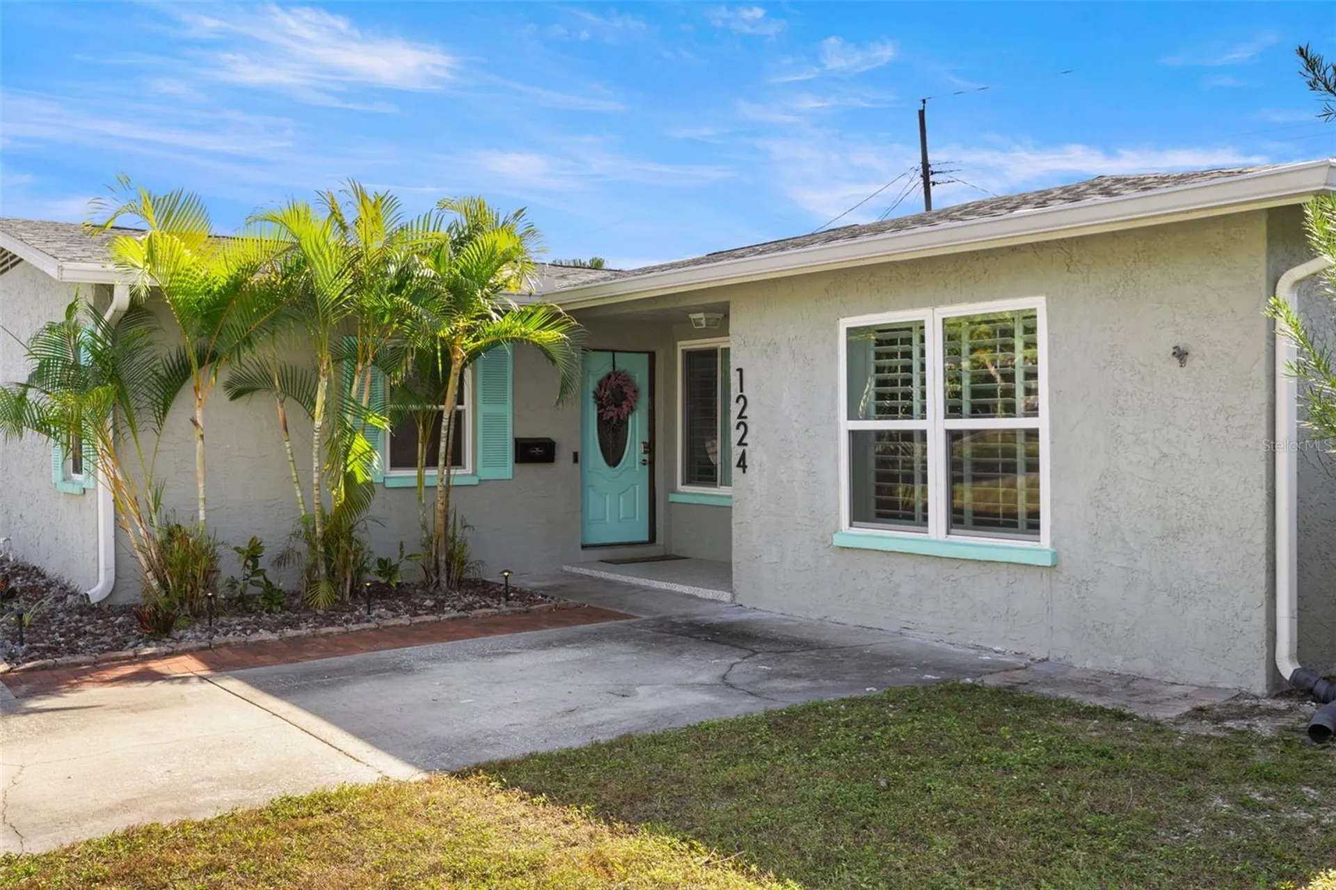1224 80th Avenue N St Petersburg FL 33702