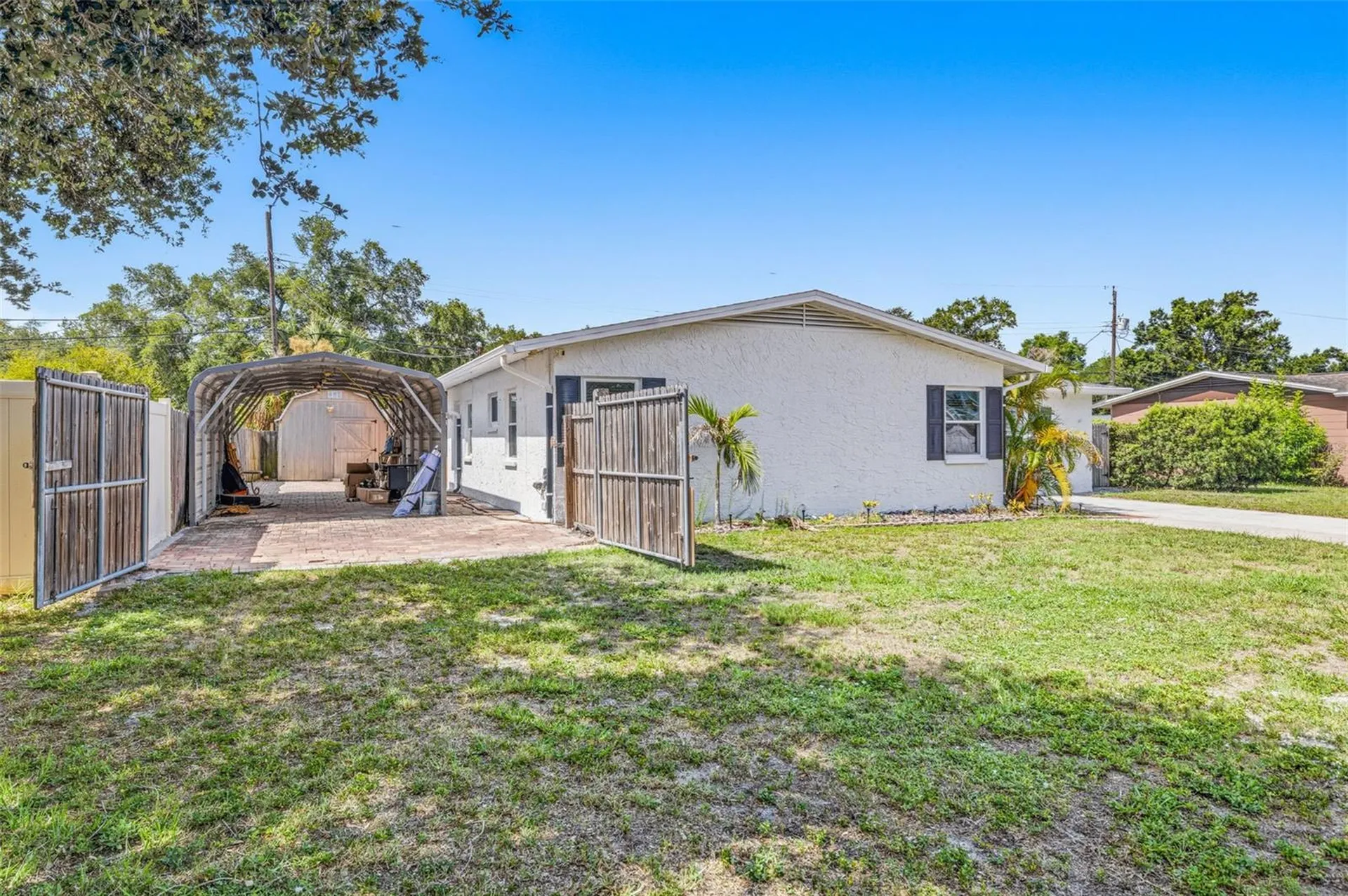 1224 80th Avenue N St Petersburg FL 33702