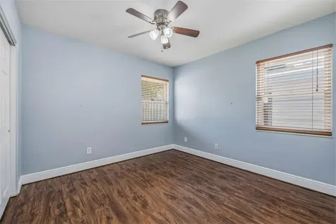 1224 80th Avenue N St Petersburg FL 33702