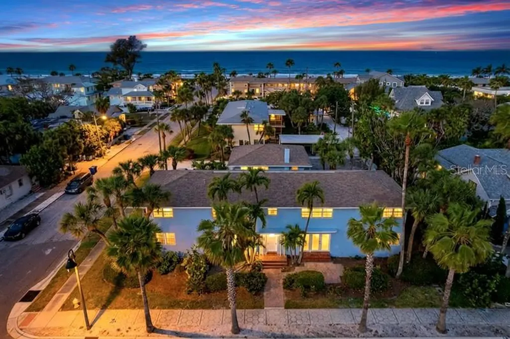 1800 Pass-a-grille Way St Pete Beach FL 33706