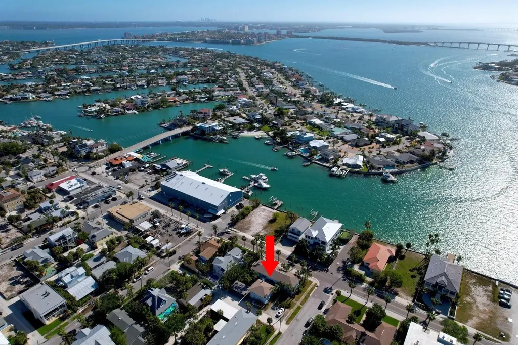1800 Pass-a-grille Way St Pete Beach FL 33706