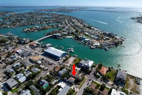 1800 Pass-a-grille Way St Pete Beach FL 33706