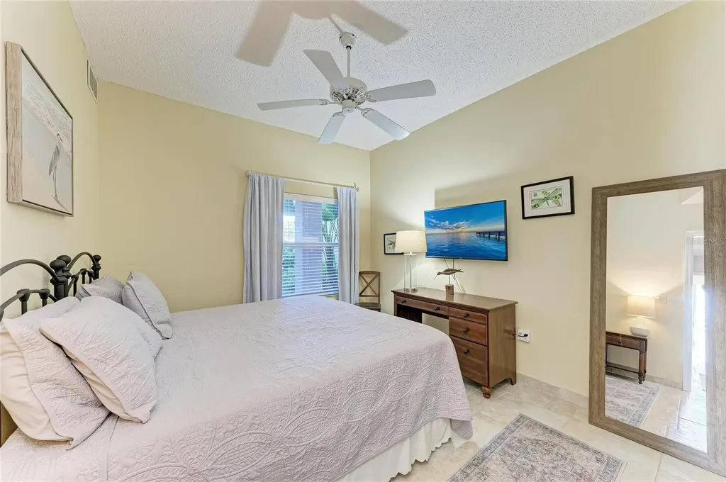 9620 Club South Circle Sarasota FL 34238