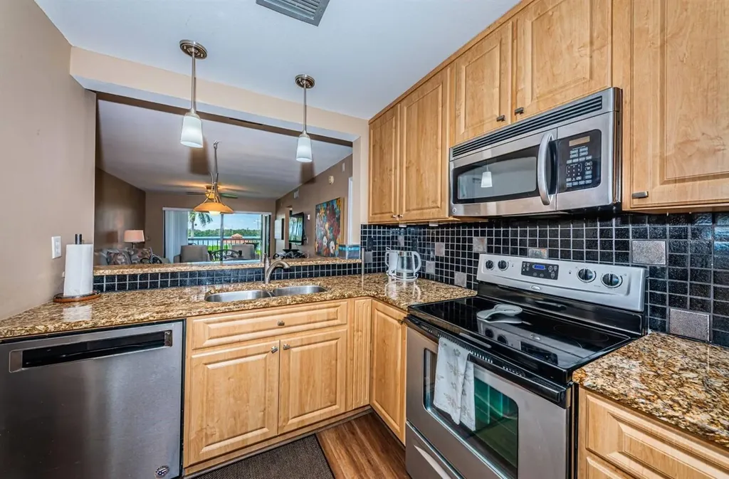 6295 Bahia Del Mar Circle St Petersburg FL 33715