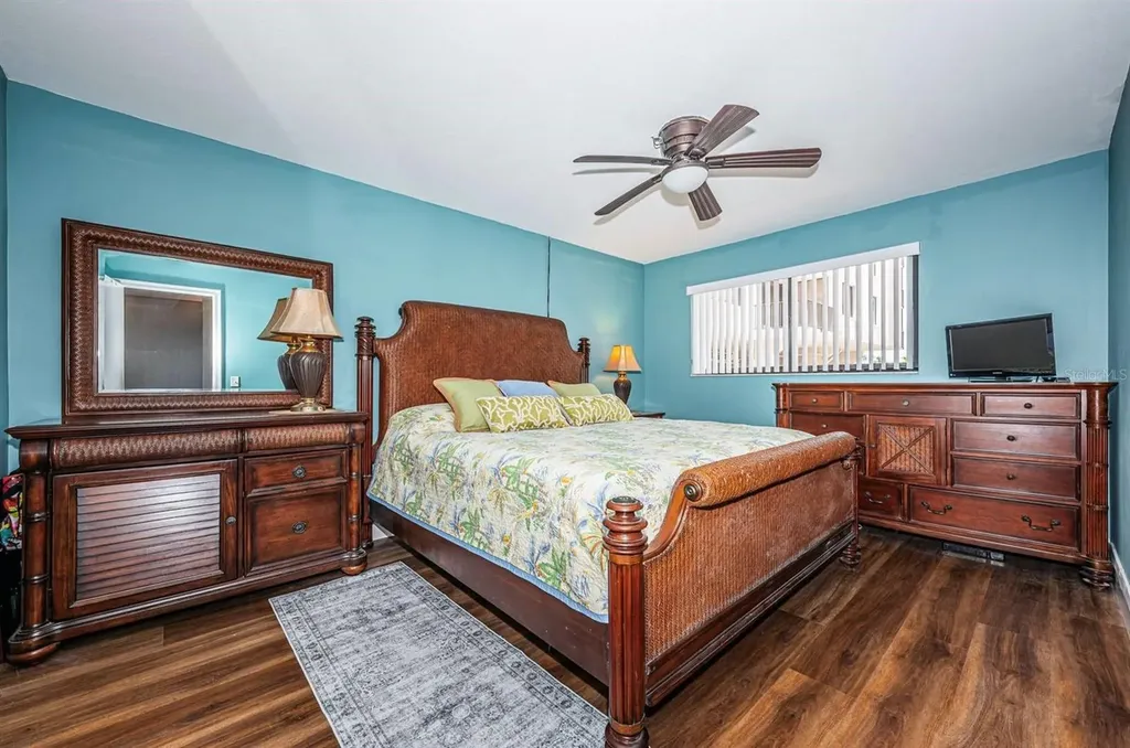 6295 Bahia Del Mar Circle St Petersburg FL 33715