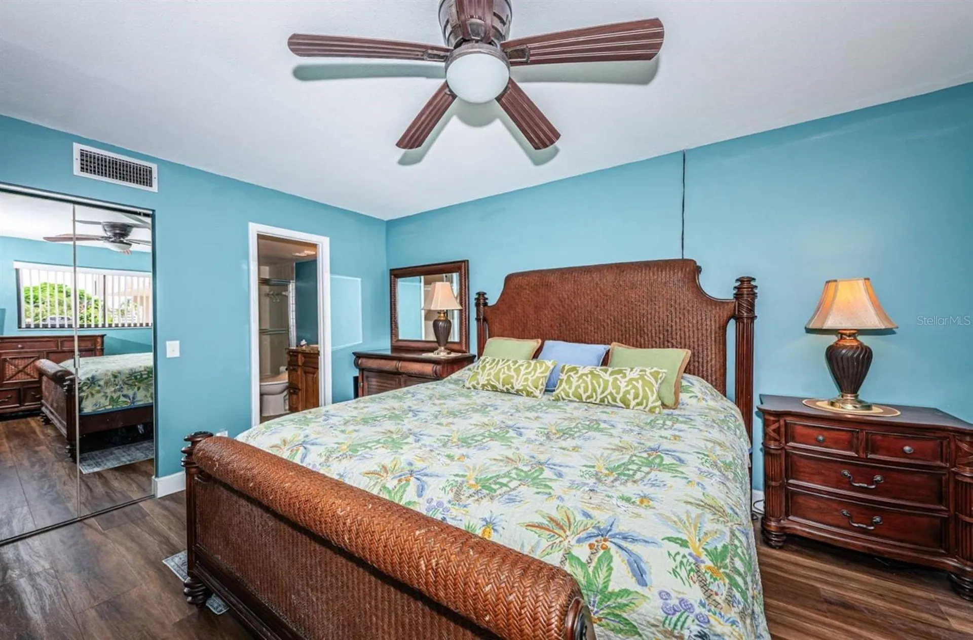 6295 Bahia Del Mar Circle St Petersburg FL 33715
