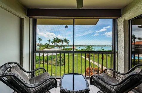 6295 Bahia Del Mar Circle St Petersburg FL 33715