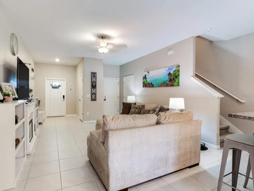 2561 Charlan Court Holiday FL 34690
