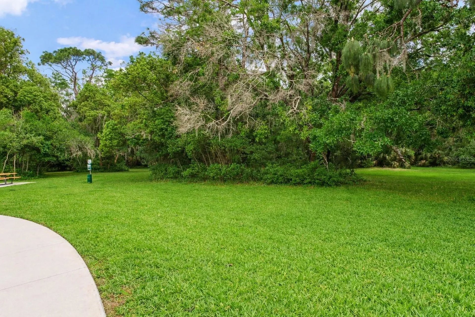 2561 Charlan Court Holiday FL 34690