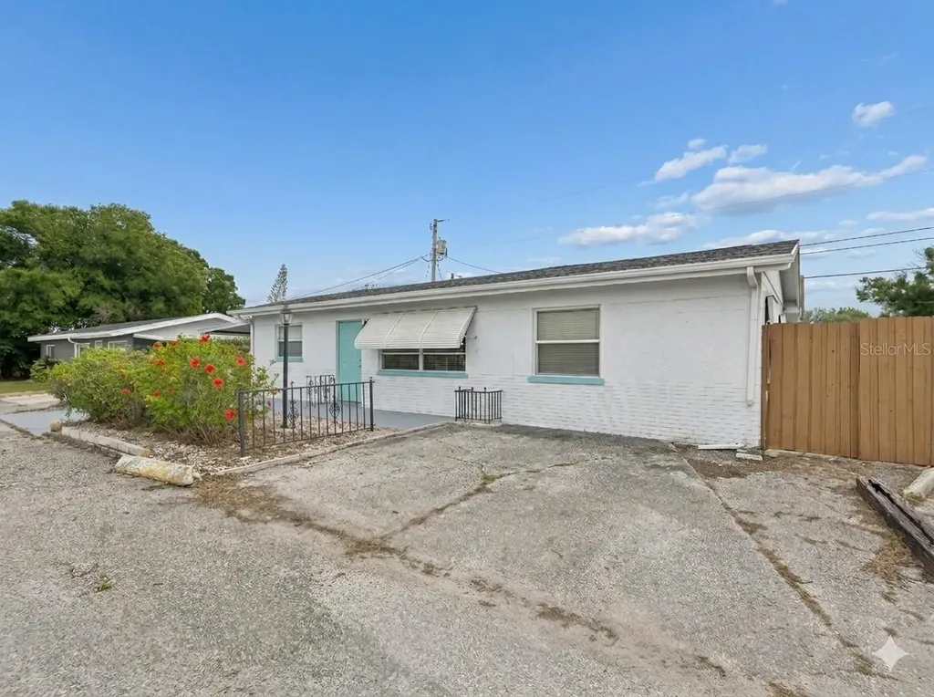 10610 98th Terrace Seminole FL 33772