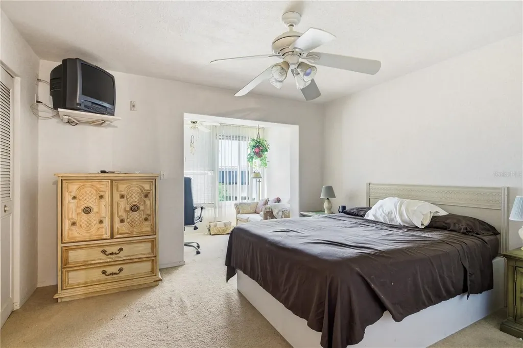 8126 112th Street Seminole FL 33772