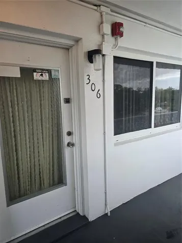 8126 112th Street Seminole FL 33772