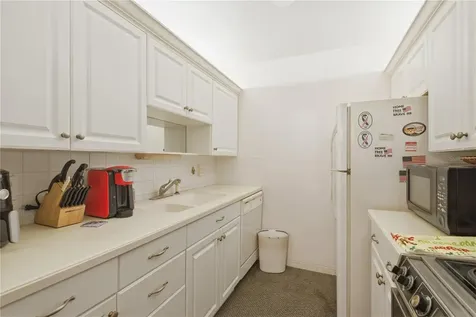 8126 112th Street Seminole FL 33772