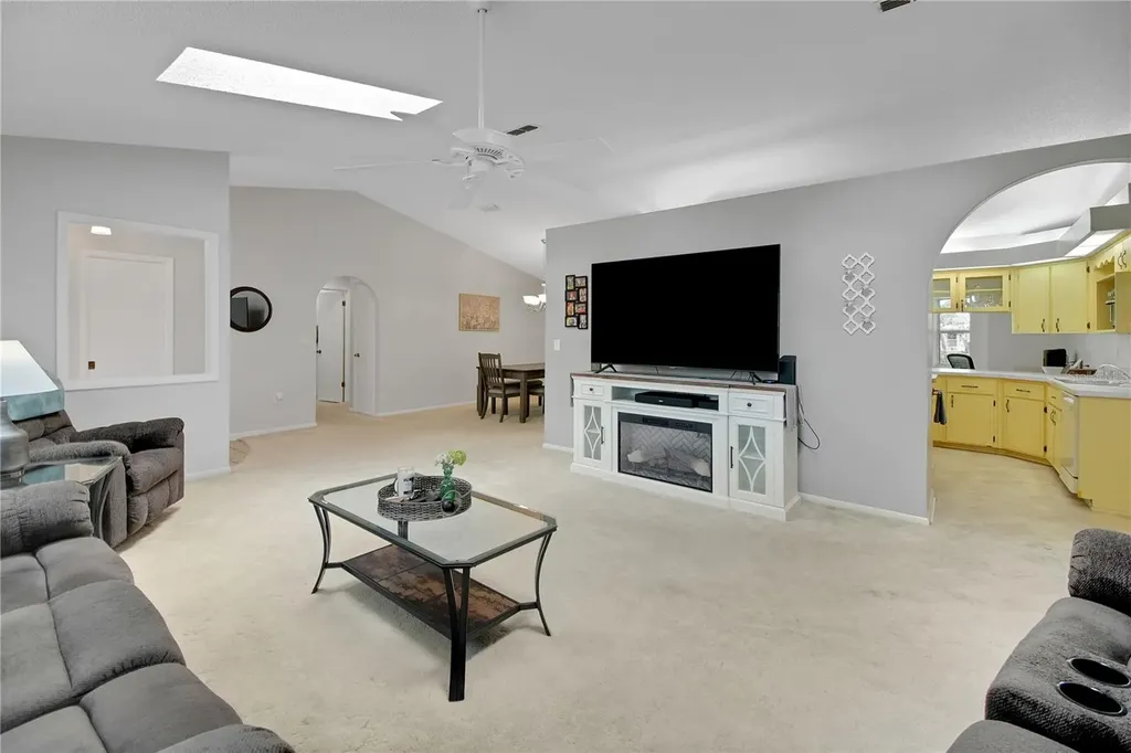 335 River Glass Court Leesburg FL 34788