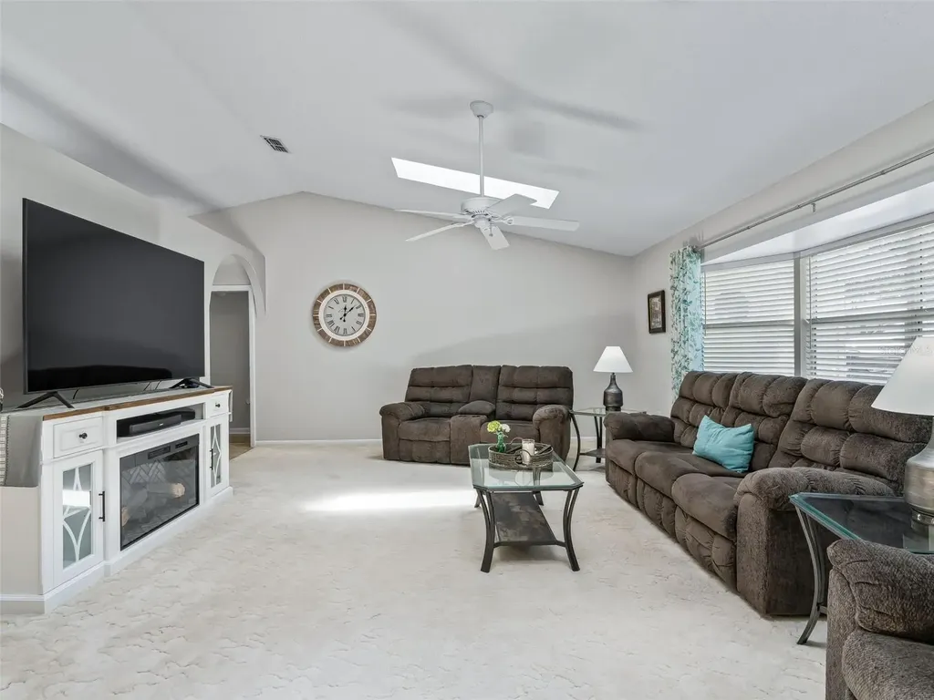 335 River Glass Court Leesburg FL 34788