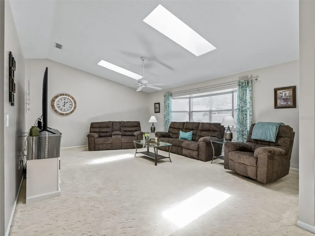 335 River Glass Court Leesburg FL 34788
