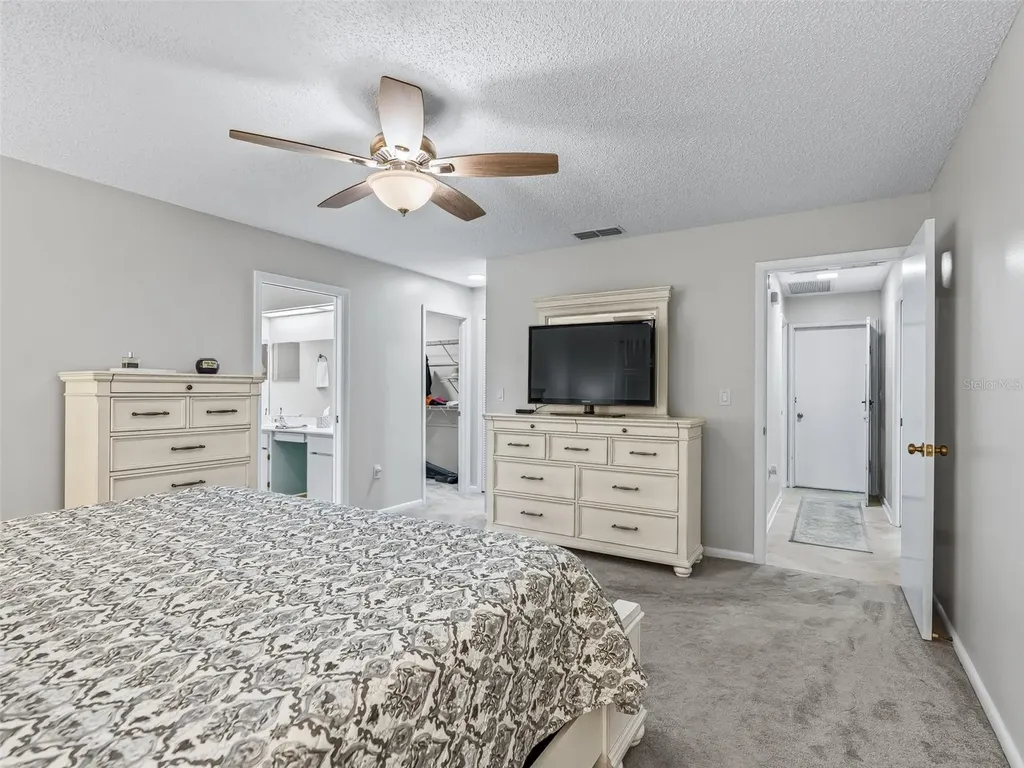 335 River Glass Court Leesburg FL 34788