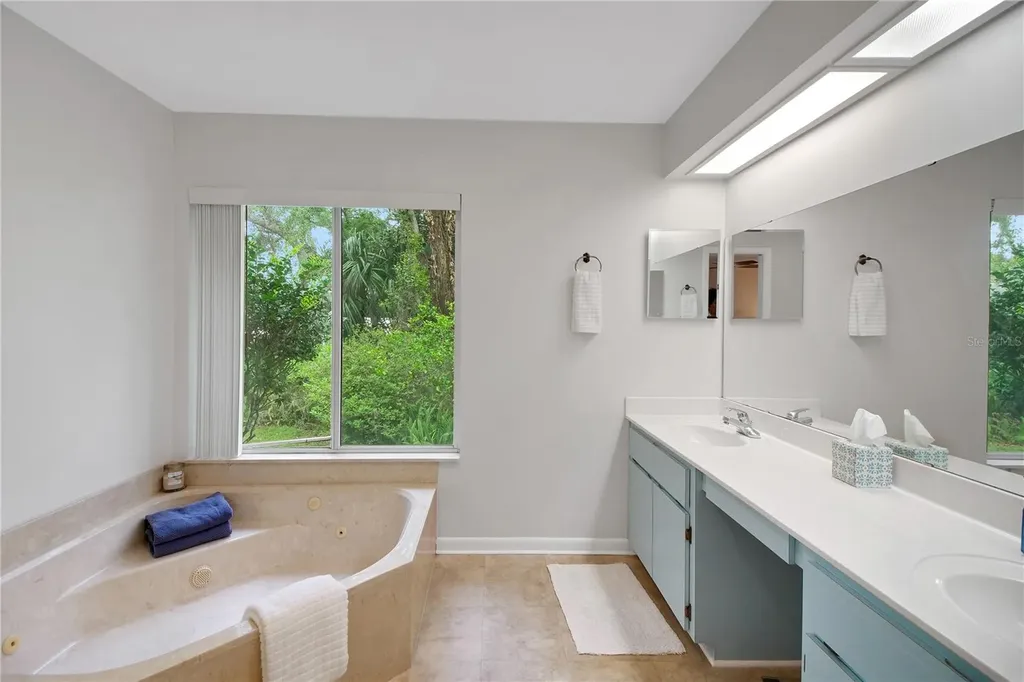 335 River Glass Court Leesburg FL 34788