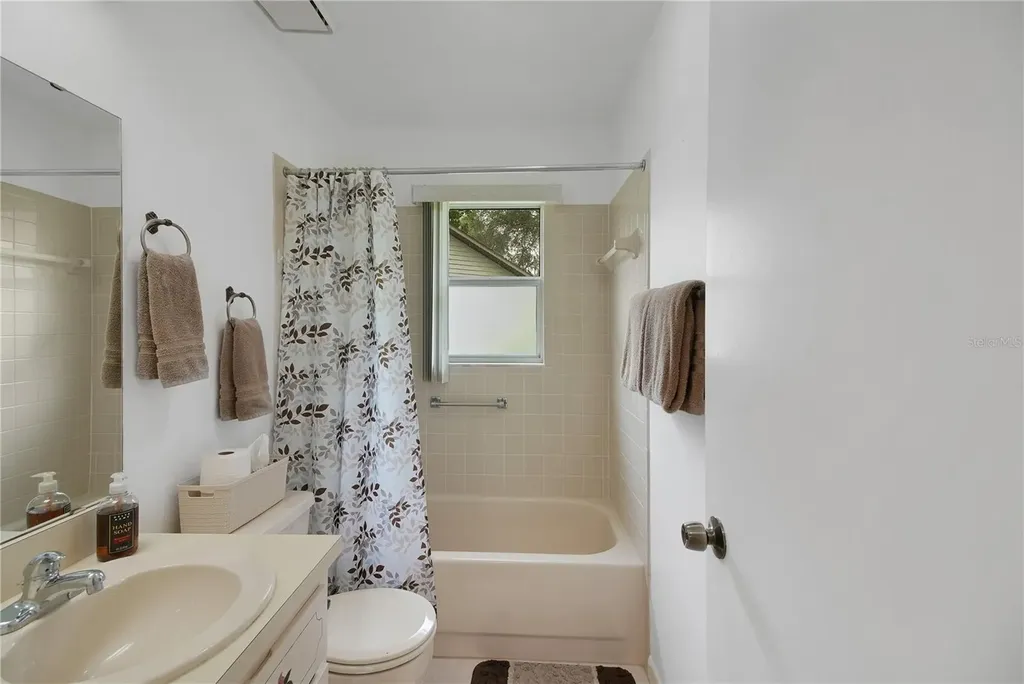 335 River Glass Court Leesburg FL 34788