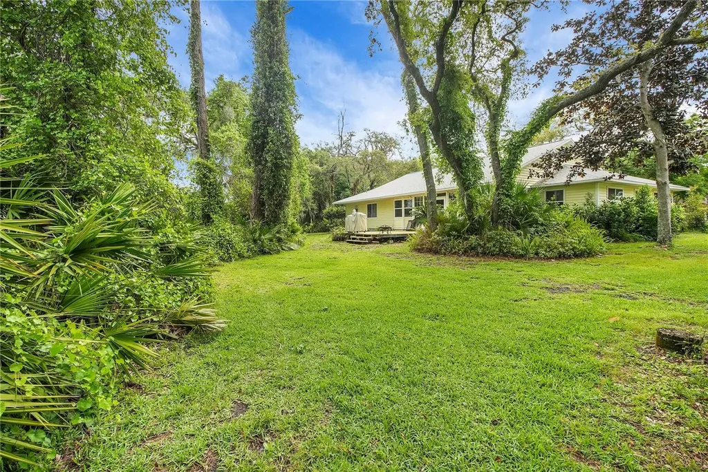 335 River Glass Court Leesburg FL 34788