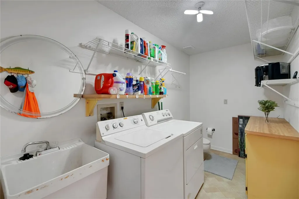 335 River Glass Court Leesburg FL 34788
