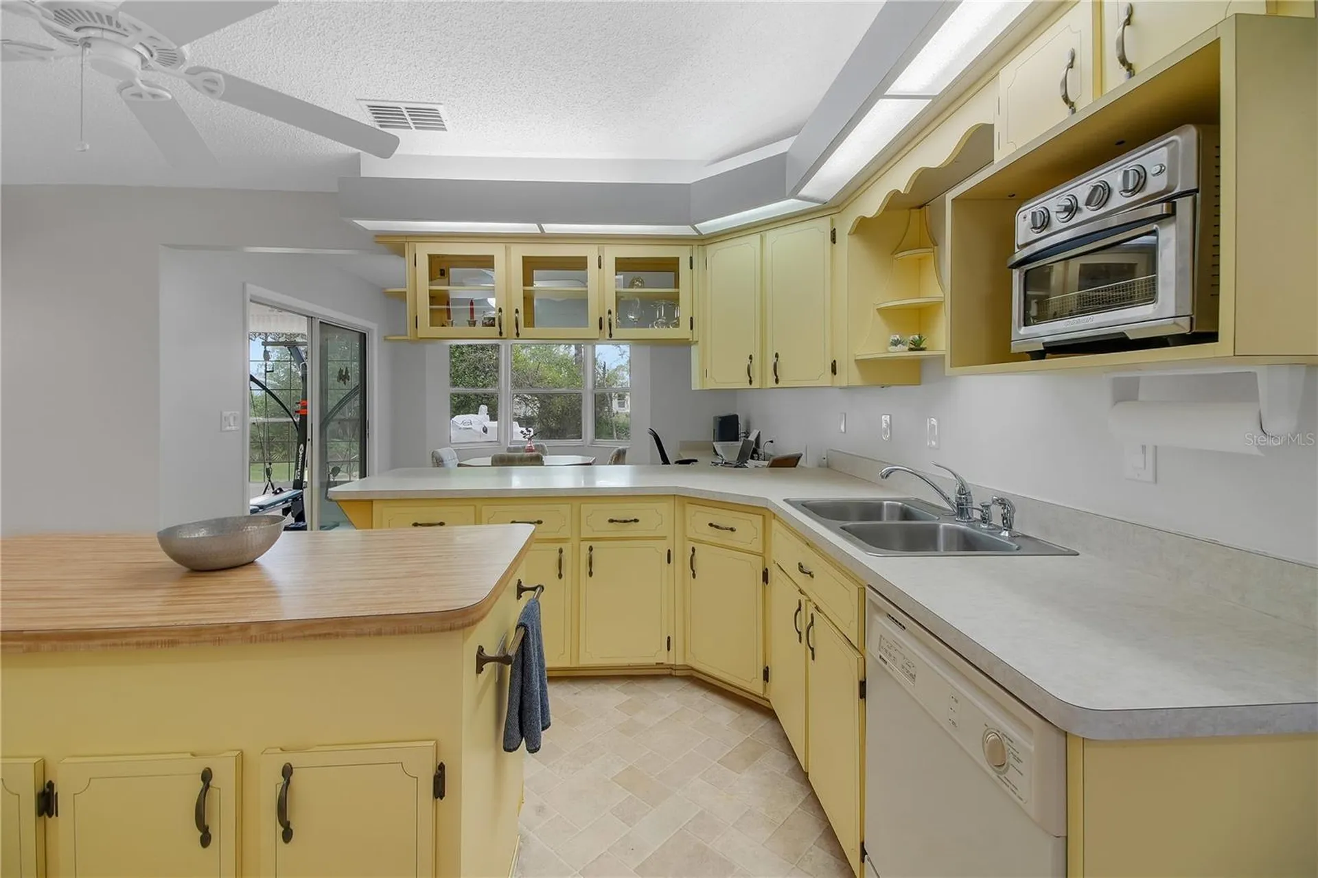 335 River Glass Court Leesburg FL 34788