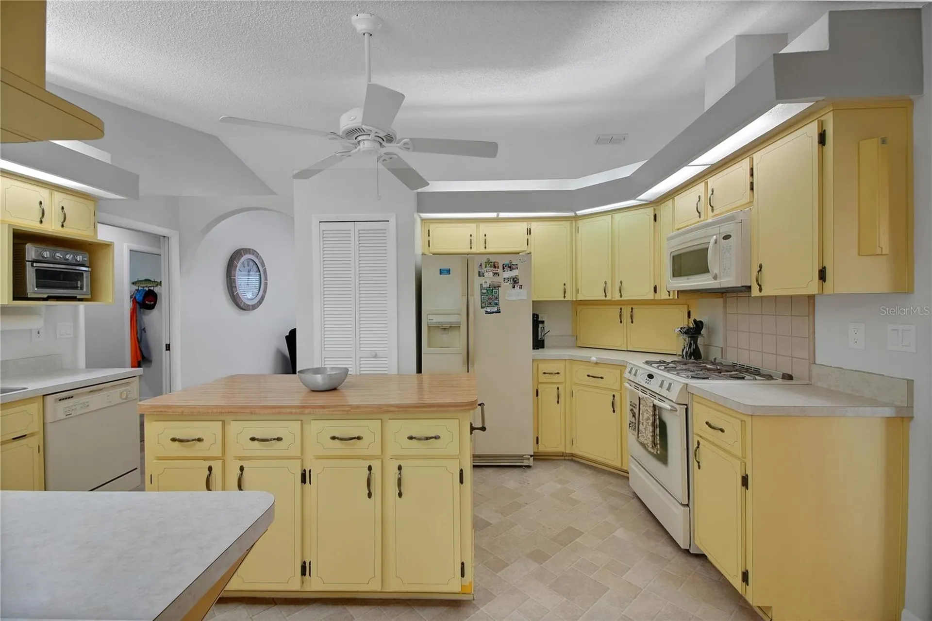 335 River Glass Court Leesburg FL 34788