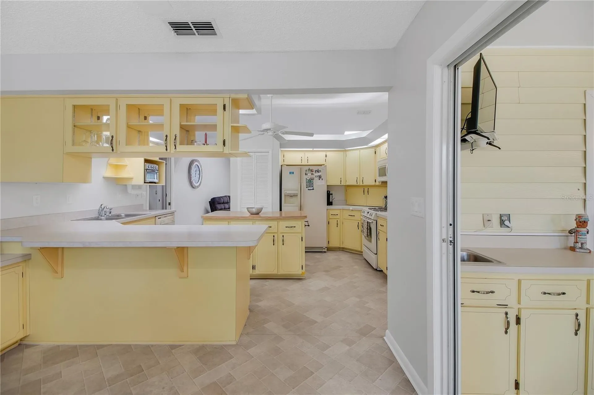 335 River Glass Court Leesburg FL 34788