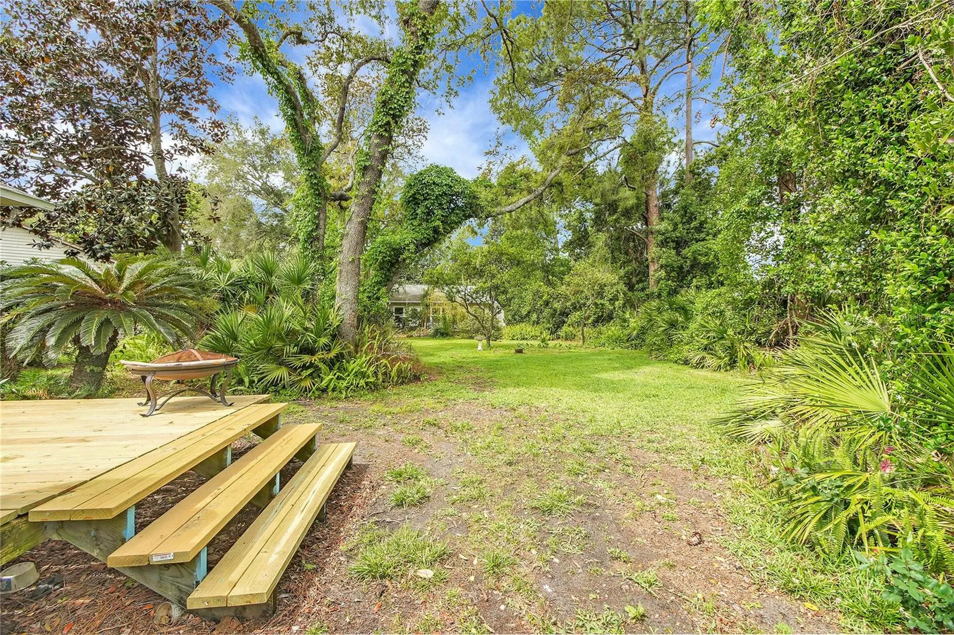 335 River Glass Court Leesburg FL 34788
