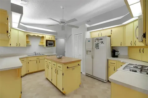 335 River Glass Court Leesburg FL 34788