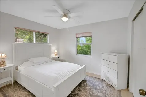 335 River Glass Court Leesburg FL 34788