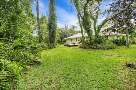 335 River Glass Court Leesburg FL 34788