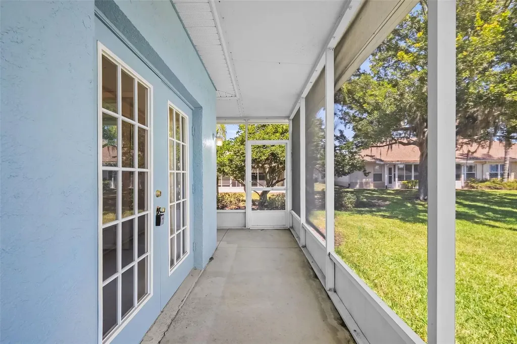 1204 Huntington Greens Drive Sun City Center FL 33573