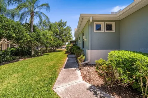 1204 Huntington Greens Drive Sun City Center FL 33573