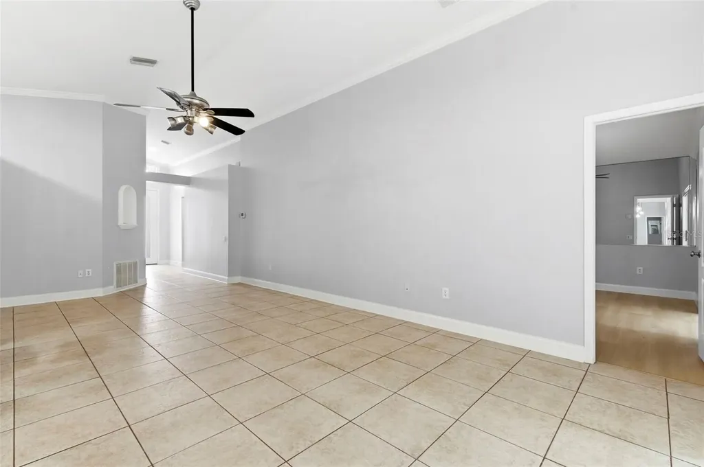 5419 Seattle Slew Drive Wesley Chapel FL 33544