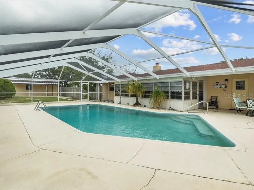 230 S Lake Starr Boulevard Lake Wales FL 33898