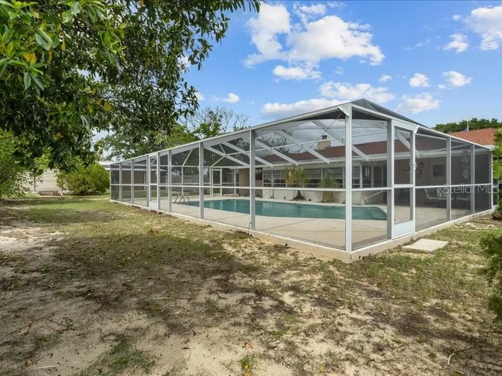 230 S Lake Starr Boulevard Lake Wales FL 33898