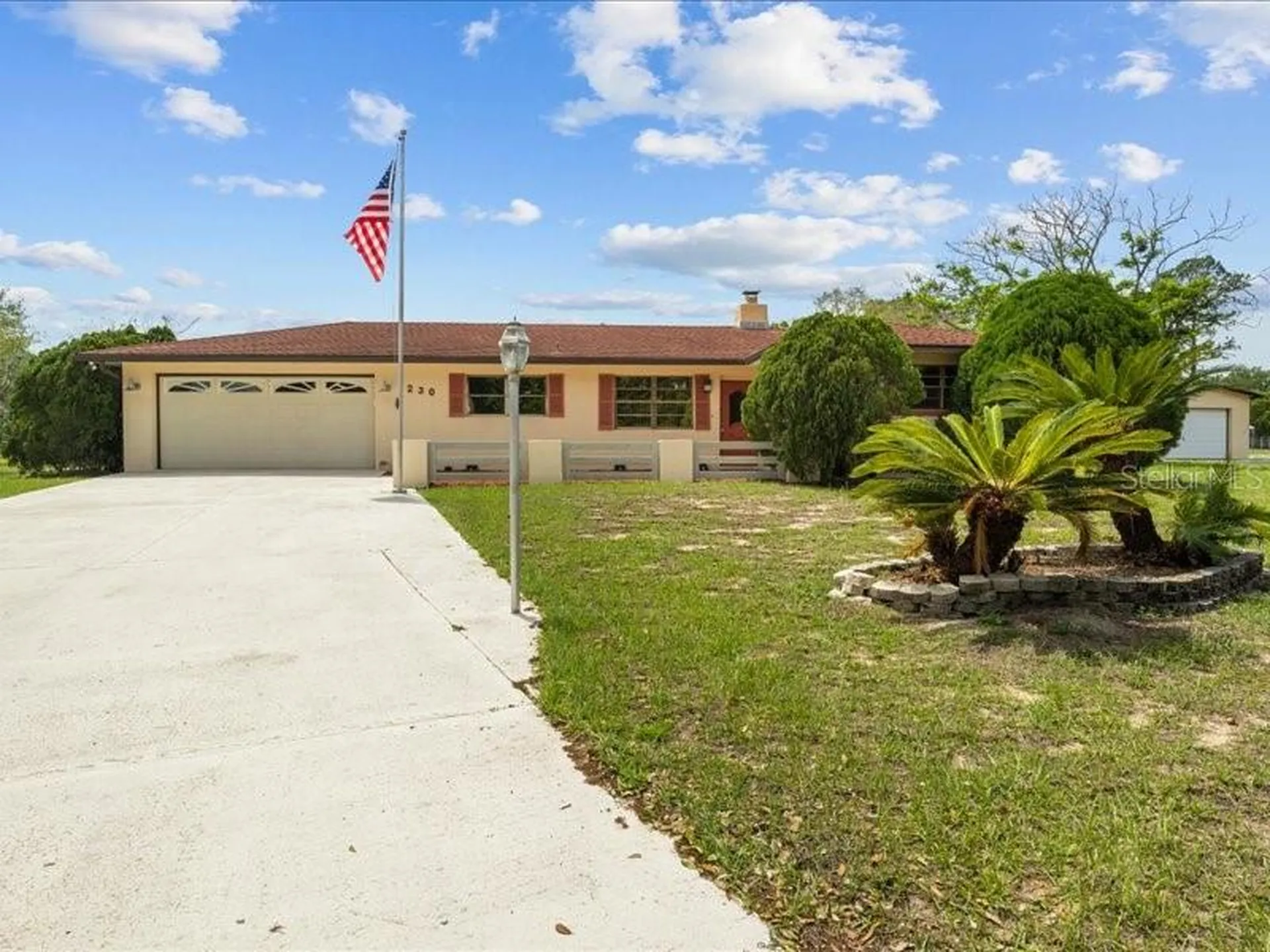 230 S Lake Starr Boulevard Lake Wales FL 33898