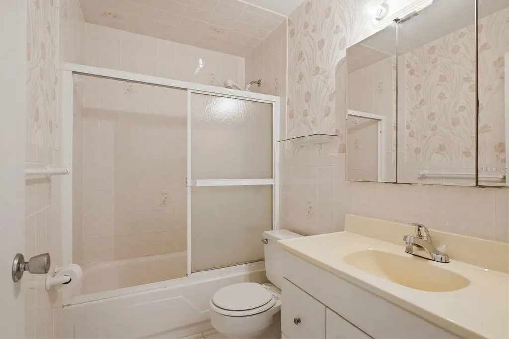 8220 112th Street Seminole FL 33772