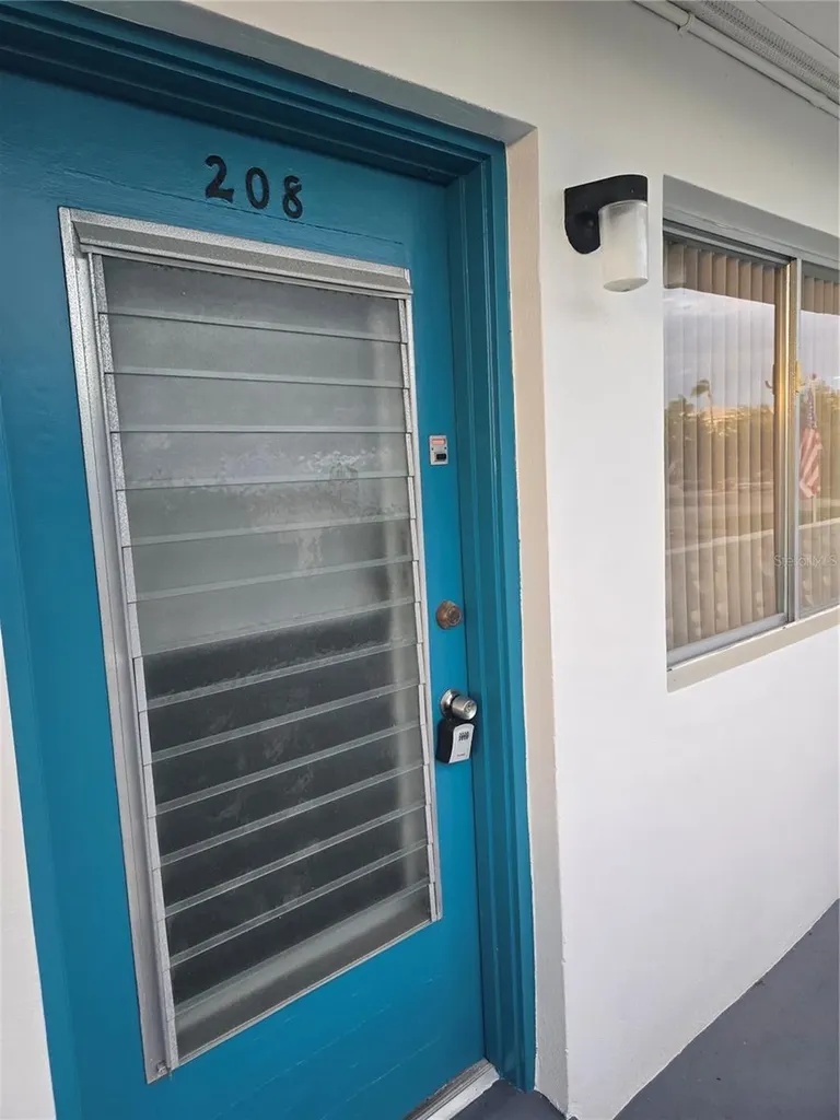 8220 112th Street Seminole FL 33772