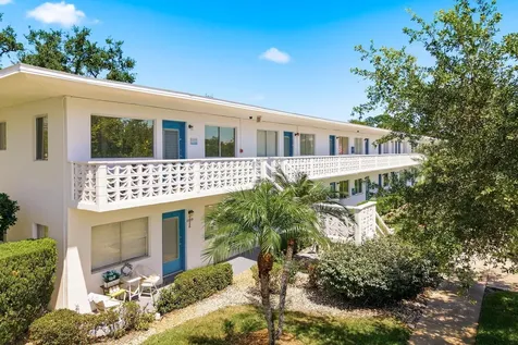 8220 112th Street Seminole FL 33772