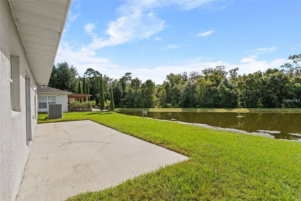 14126 Econ Woods Lane Orlando FL 32826