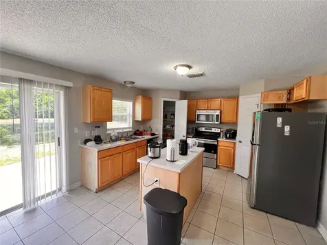 14126 Econ Woods Lane Orlando FL 32826