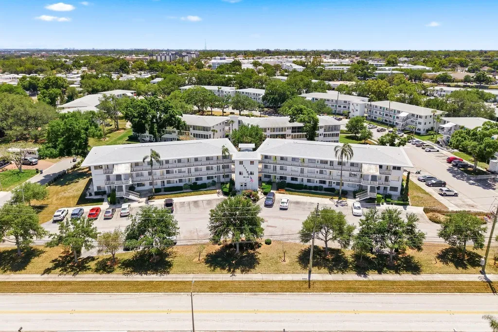 11100 86th Avenue Seminole FL 33772