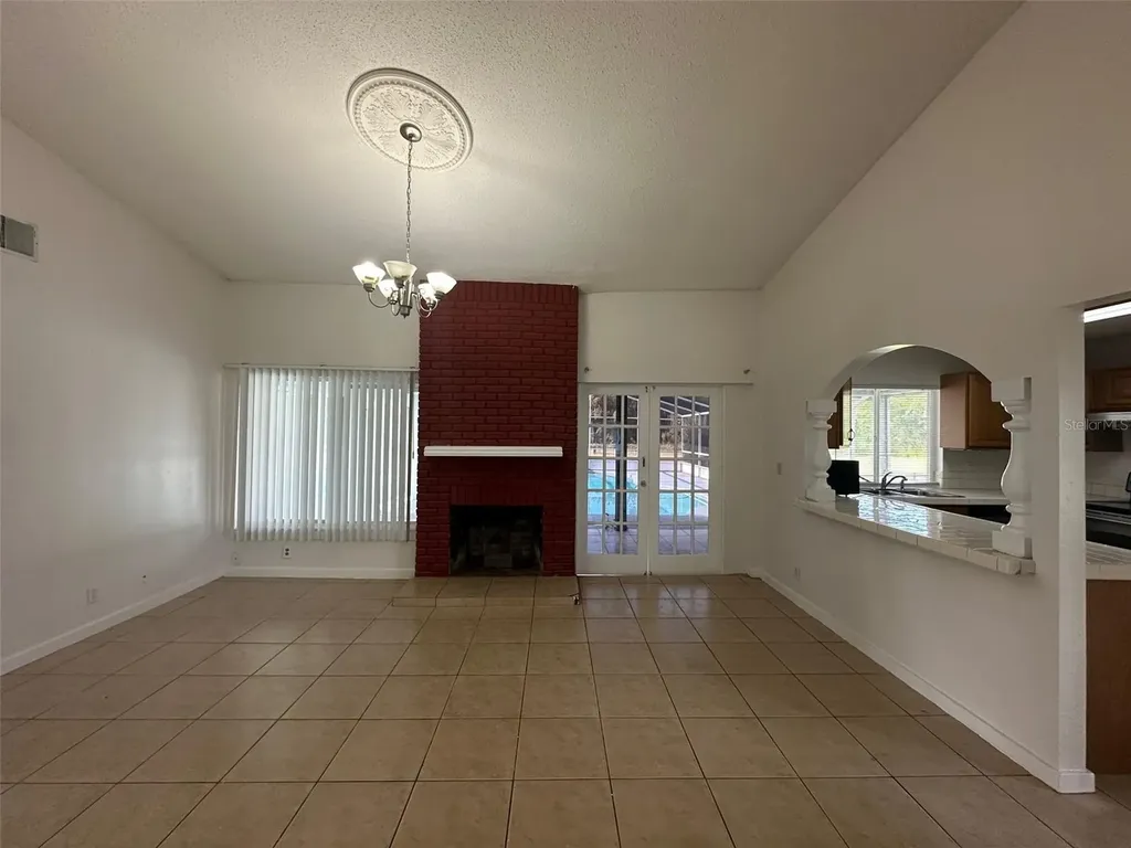 828 E Flag Lane Kissimmee FL 34759