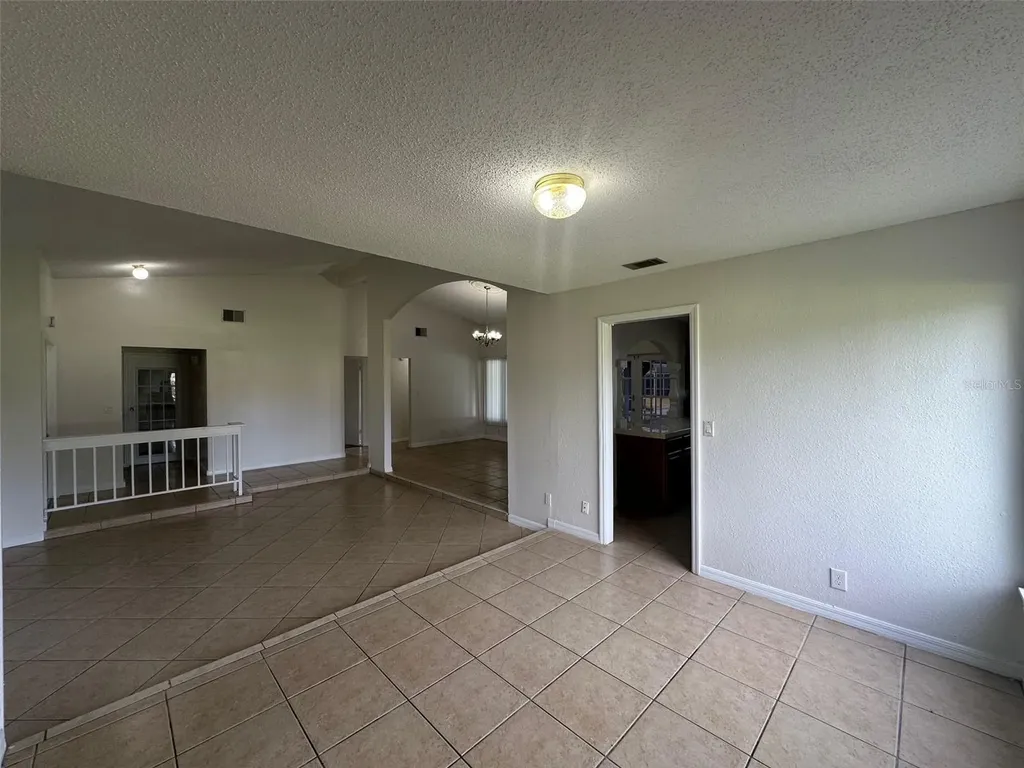 828 E Flag Lane Kissimmee FL 34759