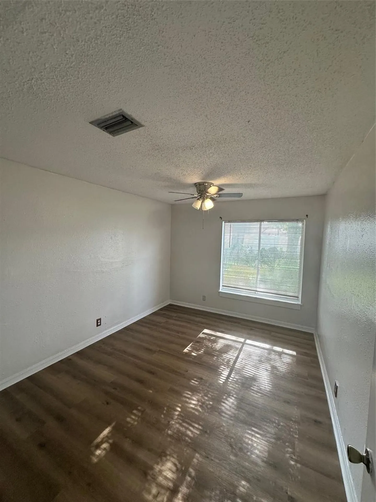 828 E Flag Lane Kissimmee FL 34759