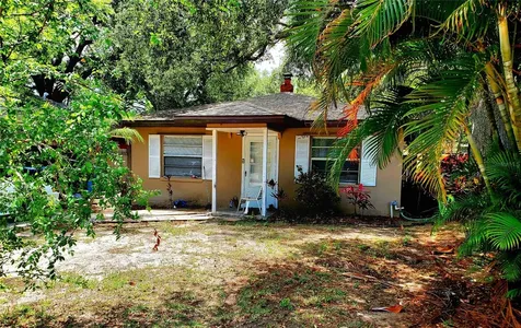 411 7th Avenue NE Largo FL 33770