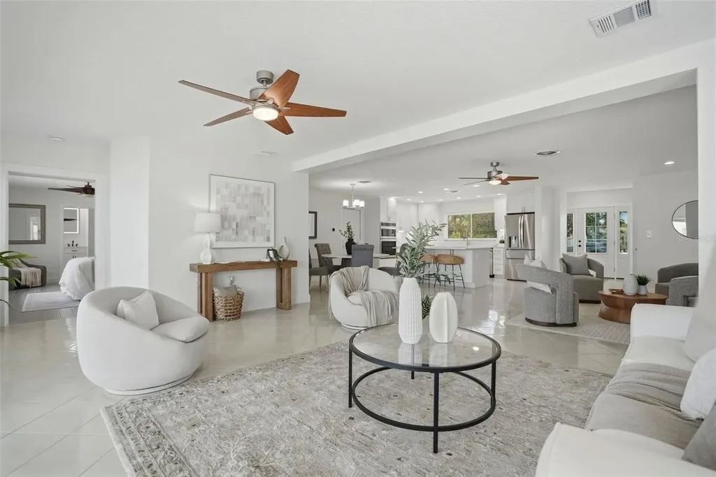 7172 S Shore Drive S St Petersburg FL 33707