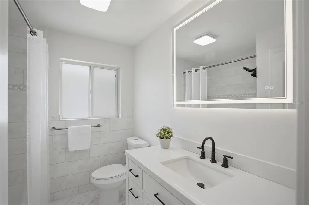 7172 S Shore Drive S St Petersburg FL 33707